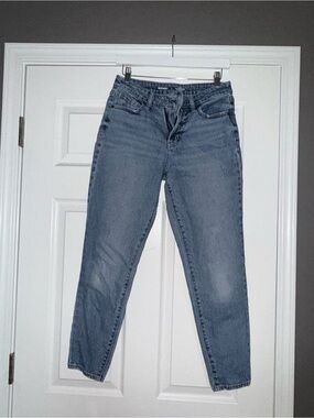 Old Navy Women's OG Straight Jeans in Light Blue Wash